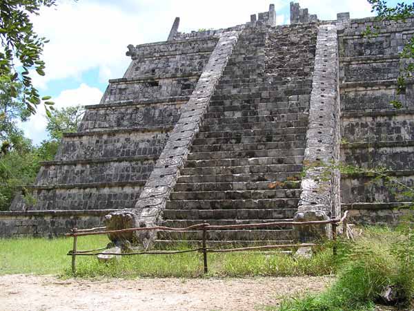 Chich�n Itz�, Abstufung Pyramide